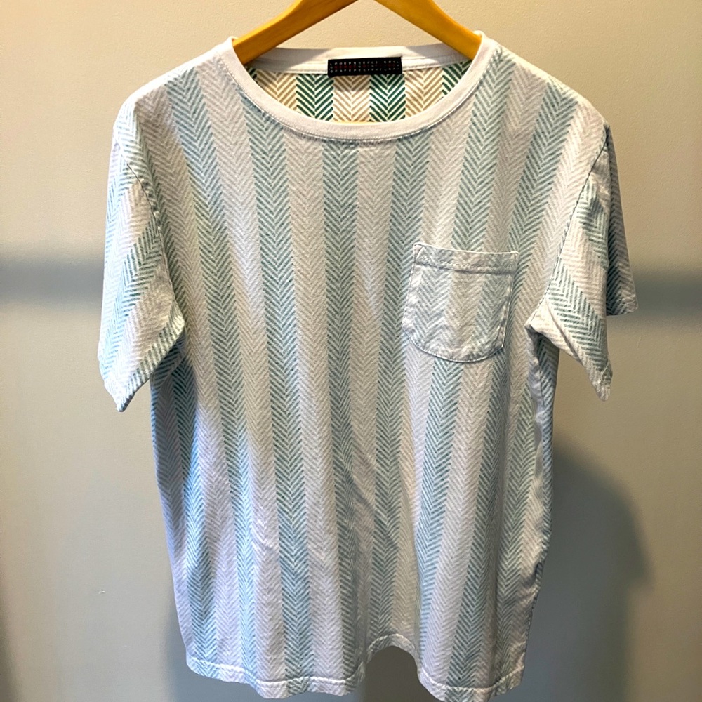 Sense of Place Men’s Medium Shirt.